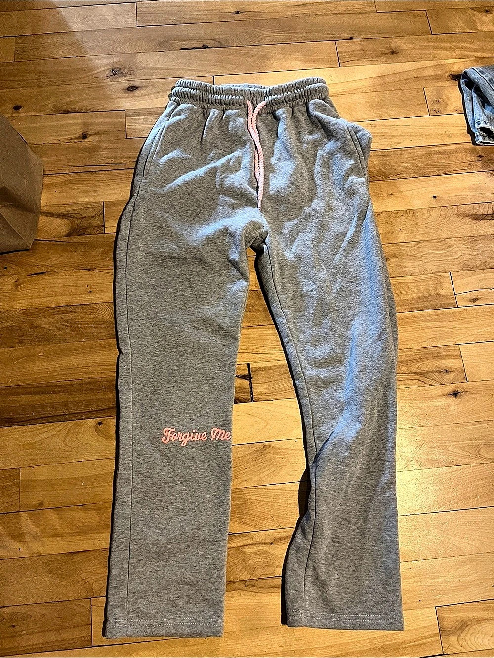 Syna World Logo Tracksuit Pants Gray Joggers